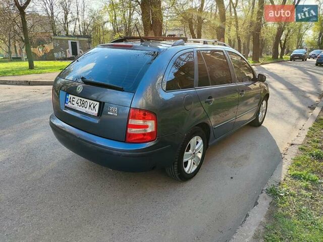 Сірий Шкода Фабія, об'ємом двигуна 1.39 л та пробігом 204 тис. км за 3500 $, фото 4 на Automoto.ua
