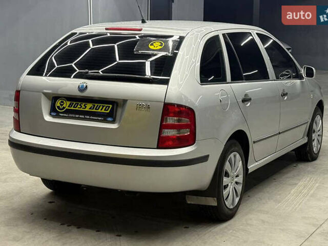 Серый Шкода Фабия, объемом двигателя 1.39 л и пробегом 178 тыс. км за 5100 $, фото 5 на Automoto.ua