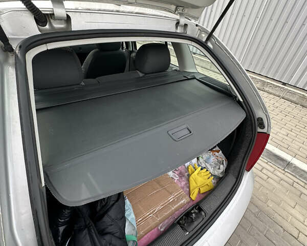 Серый Шкода Фабия, объемом двигателя 1.39 л и пробегом 208 тыс. км за 4299 $, фото 20 на Automoto.ua