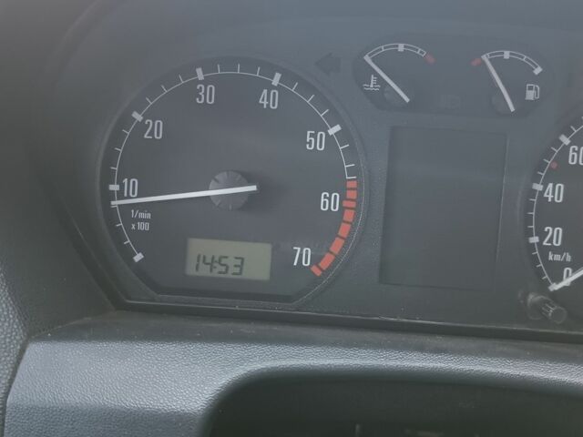 Серый Шкода Фабия, объемом двигателя 0 л и пробегом 285 тыс. км за 3300 $, фото 6 на Automoto.ua