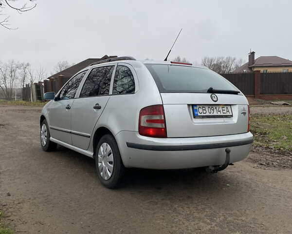 Серый Шкода Фабия, объемом двигателя 1.4 л и пробегом 253 тыс. км за 2800 $, фото 1 на Automoto.ua