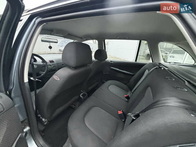 Серый Шкода Фабия, объемом двигателя 1.4 л и пробегом 322 тыс. км за 3700 $, фото 17 на Automoto.ua