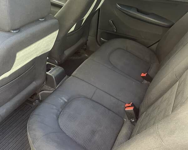 Серый Шкода Фабия, объемом двигателя 1.39 л и пробегом 207 тыс. км за 4300 $, фото 16 на Automoto.ua