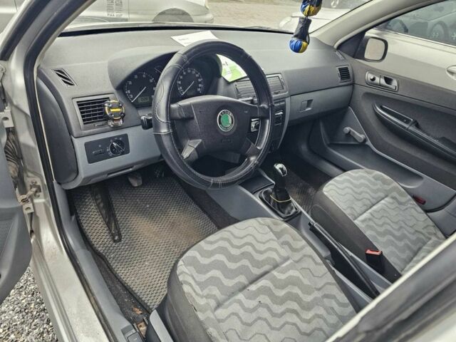 Сірий Шкода Фабія, об'ємом двигуна 1.2 л та пробігом 174 тис. км за 3000 $, фото 3 на Automoto.ua