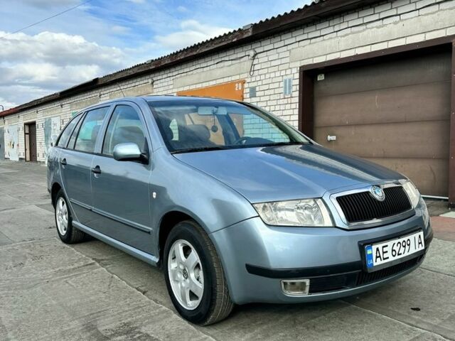 Сірий Шкода Фабія, об'ємом двигуна 1.4 л та пробігом 300 тис. км за 5150 $, фото 2 на Automoto.ua