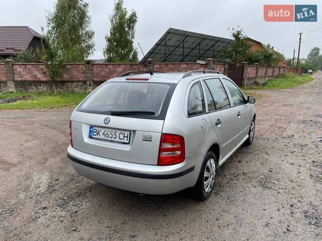 Сірий Шкода Фабія, об'ємом двигуна 1.39 л та пробігом 185 тис. км за 4200 $, фото 8 на Automoto.ua