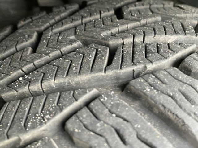 Серый Шкода Фабия, объемом двигателя 1.4 л и пробегом 243 тыс. км за 4600 $, фото 19 на Automoto.ua