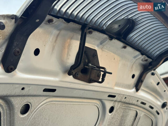 Серый Шкода Фабия, объемом двигателя 1.39 л и пробегом 208 тыс. км за 3999 $, фото 39 на Automoto.ua