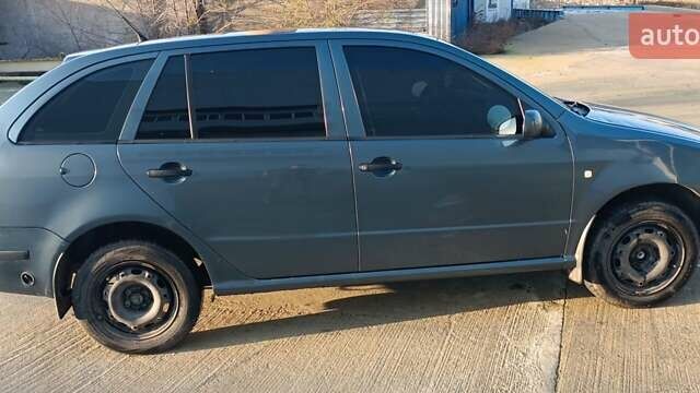 Сірий Шкода Фабія, об'ємом двигуна 1.2 л та пробігом 285 тис. км за 3300 $, фото 2 на Automoto.ua