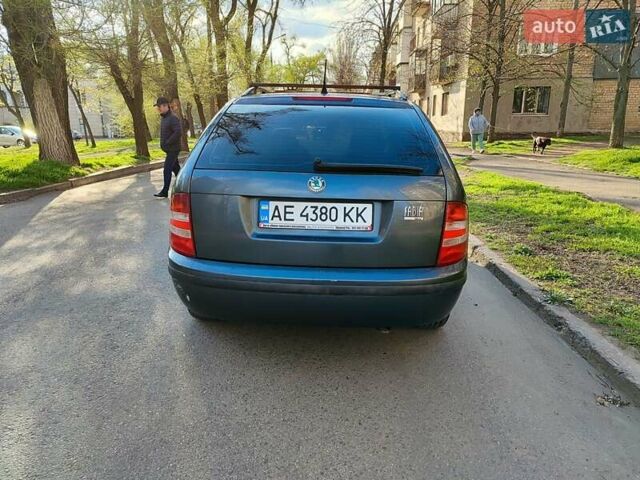 Сірий Шкода Фабія, об'ємом двигуна 1.39 л та пробігом 204 тис. км за 3500 $, фото 5 на Automoto.ua