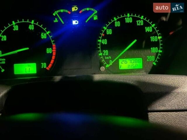 Сірий Шкода Фабія, об'ємом двигуна 1.4 л та пробігом 259 тис. км за 3650 $, фото 3 на Automoto.ua