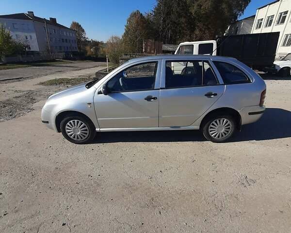 Шкода Фабия 2004 в Шумск на Automoto.ua Серый Шкода Фабия, объемом двигателя 1.39 л и пробегом 300 тыс. км за 2900 $, фото 17 на Automoto.ua