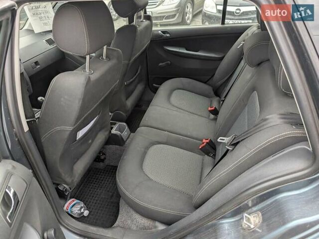 Шкода Фабия 2005 в Ровно на Automoto.ua Серый Шкода Фабия, объемом двигателя 1.39 л и пробегом 180 тыс. км за 3990 $, фото 30 на Automoto.ua