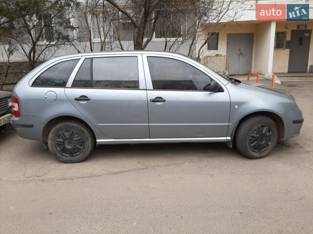 Сірий Шкода Фабія, об'ємом двигуна 1.2 л та пробігом 180 тис. км за 3500 $, фото 2 на Automoto.ua