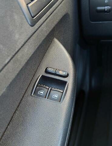 Серый Шкода Фабия, объемом двигателя 1.2 л и пробегом 234 тыс. км за 3000 $, фото 18 на Automoto.ua