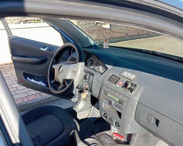Шкода Фабія 2005 у Коломые на Automoto.ua Сірий Шкода Фабія, об'ємом двигуна 1.39 л та пробігом 178 тис. км за 3850 $, фото 9 на Automoto.ua