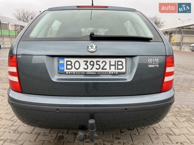 Серый Шкода Фабия, объемом двигателя 1.4 л и пробегом 266 тыс. км за 4750 $, фото 4 на Automoto.ua