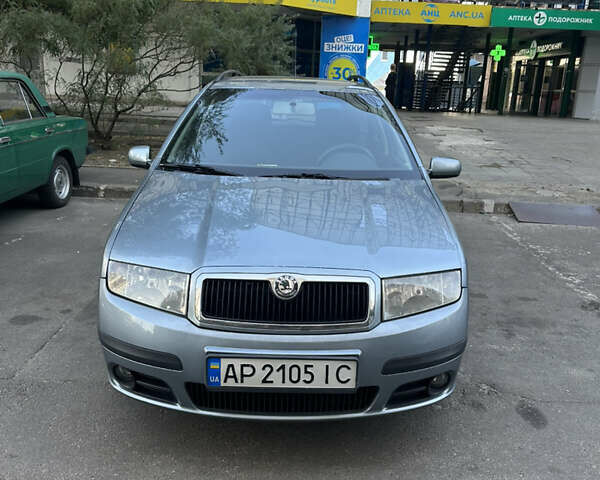 Сірий Шкода Фабія, об'ємом двигуна 1.39 л та пробігом 290 тис. км за 3500 $, фото 7 на Automoto.ua