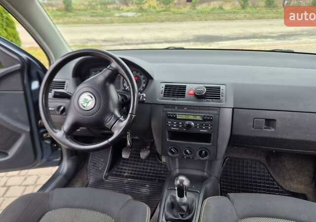 Серый Шкода Фабия, объемом двигателя 1.39 л и пробегом 299 тыс. км за 2999 $, фото 37 на Automoto.ua
