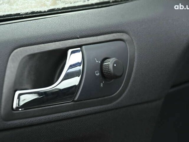 Шкода Фабия 2005 в Бердичеве на Automoto.ua Серый Шкода Фабия, объемом двигателя 1.4 л и пробегом 273 тыс. км за 4400 $, фото 12 на Automoto.ua