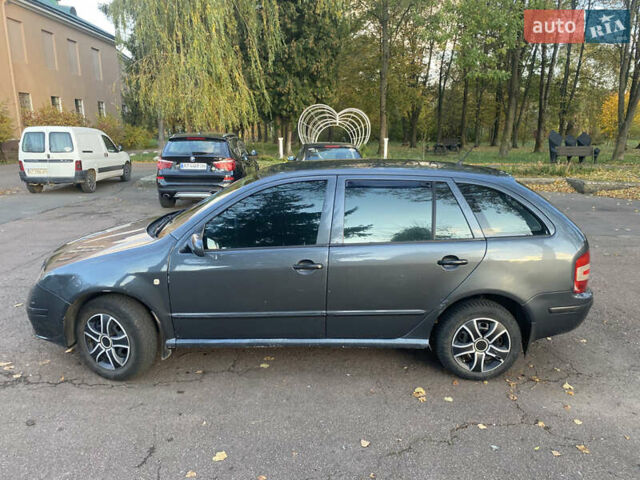 Шкода Фабия 2005 в Калуше на Automoto.ua Серый Шкода Фабия, объемом двигателя 1.2 л и пробегом 200 тыс. км за 2850 $, фото 7 на Automoto.ua