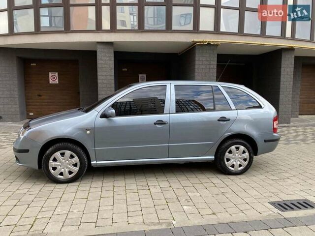 Серый Шкода Фабия, объемом двигателя 1.39 л и пробегом 177 тыс. км за 4800 $, фото 4 на Automoto.ua