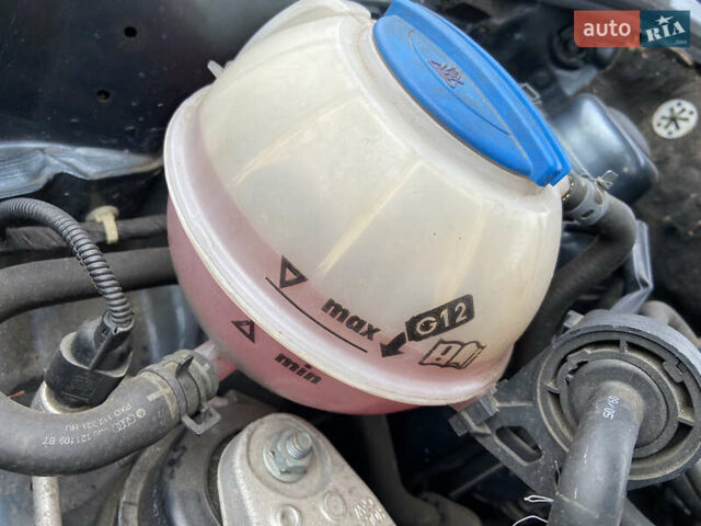 Серый Шкода Фабия, объемом двигателя 1.4 л и пробегом 165 тыс. км за 5450 $, фото 47 на Automoto.ua