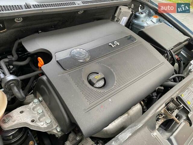 Серый Шкода Фабия, объемом двигателя 1.39 л и пробегом 177 тыс. км за 4800 $, фото 37 на Automoto.ua