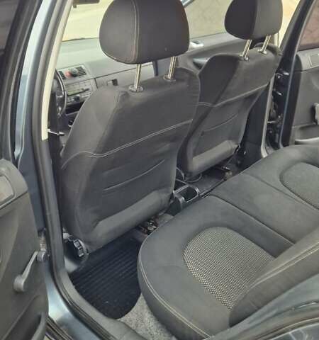 Серый Шкода Фабия, объемом двигателя 1.39 л и пробегом 299 тыс. км за 2999 $, фото 36 на Automoto.ua