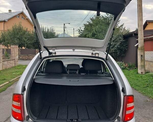 Сірий Шкода Фабія, об'ємом двигуна 1.4 л та пробігом 159 тис. км за 4200 $, фото 4 на Automoto.ua