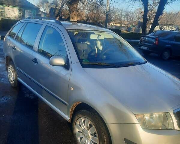 Серый Шкода Фабия, объемом двигателя 1.4 л и пробегом 290 тыс. км за 3950 $, фото 6 на Automoto.ua