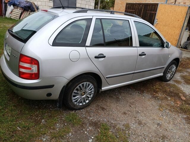 Сірий Шкода Фабія, об'ємом двигуна 1.4 л та пробігом 220 тис. км за 5000 $, фото 2 на Automoto.ua