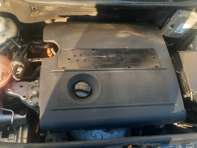 Серый Шкода Фабия, объемом двигателя 1.4 л и пробегом 290 тыс. км за 4000 $, фото 5 на Automoto.ua