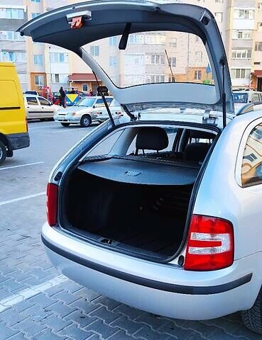 Серый Шкода Фабия, объемом двигателя 1.2 л и пробегом 234 тыс. км за 3000 $, фото 8 на Automoto.ua