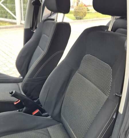 Серый Шкода Фабия, объемом двигателя 1.39 л и пробегом 299 тыс. км за 2999 $, фото 49 на Automoto.ua