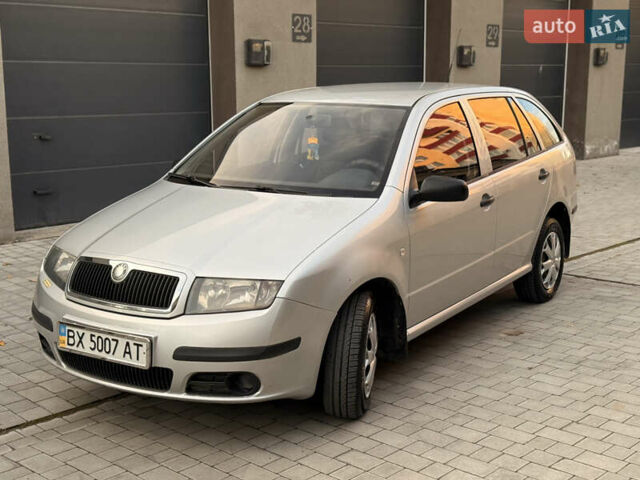 Шкода Фабия 2005 в Каменце-Подольском на Automoto.ua Серый Шкода Фабия, объемом двигателя 1.4 л и пробегом 240 тыс. км за 3850 $, фото 3 на Automoto.ua