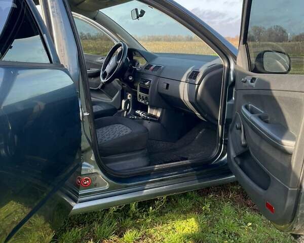 Серый Шкода Фабия, объемом двигателя 1.4 л и пробегом 250 тыс. км за 4499 $, фото 8 на Automoto.ua