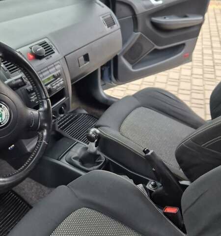 Серый Шкода Фабия, объемом двигателя 1.39 л и пробегом 299 тыс. км за 2999 $, фото 46 на Automoto.ua