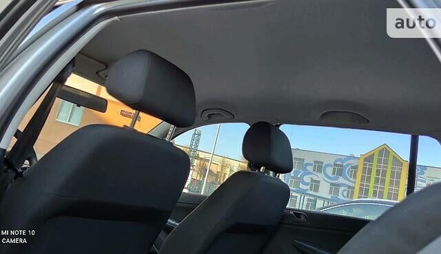 Серый Шкода Фабия, объемом двигателя 1.2 л и пробегом 234 тыс. км за 3000 $, фото 11 на Automoto.ua