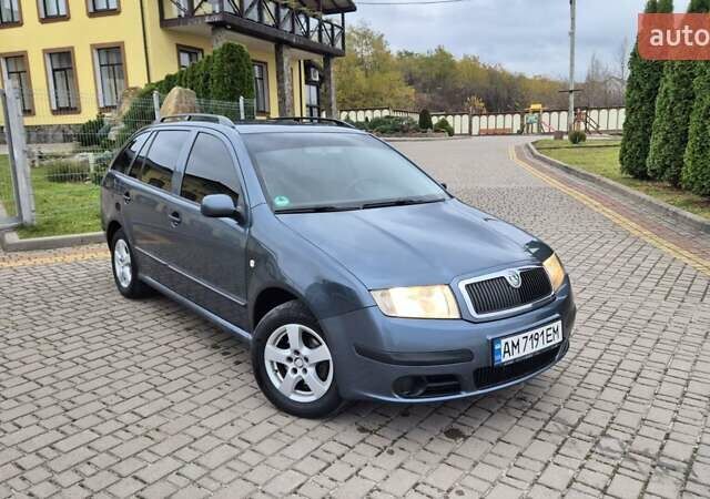 Серый Шкода Фабия, объемом двигателя 1.39 л и пробегом 299 тыс. км за 2999 $, фото 10 на Automoto.ua