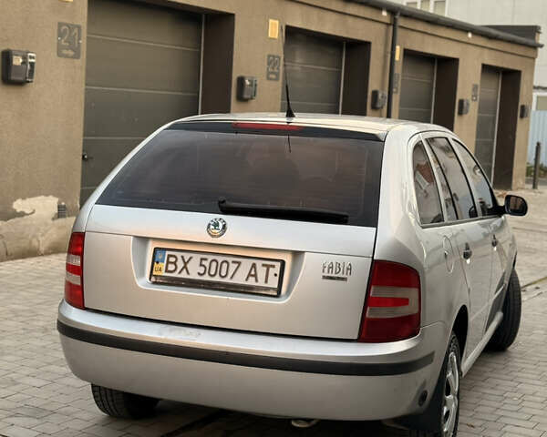 Шкода Фабия 2005 в Каменце-Подольском на Automoto.ua Серый Шкода Фабия, объемом двигателя 1.4 л и пробегом 240 тыс. км за 3850 $, фото 7 на Automoto.ua