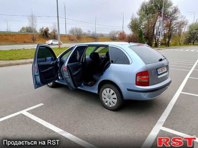 Сірий Шкода Фабія, об'ємом двигуна 1.4 л та пробігом 292 тис. км за 3000 $, фото 4 на Automoto.ua