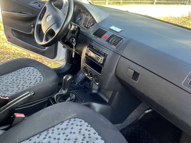 Сірий Шкода Фабія, об'ємом двигуна 1.4 л та пробігом 250 тис. км за 2800 $, фото 6 на Automoto.ua