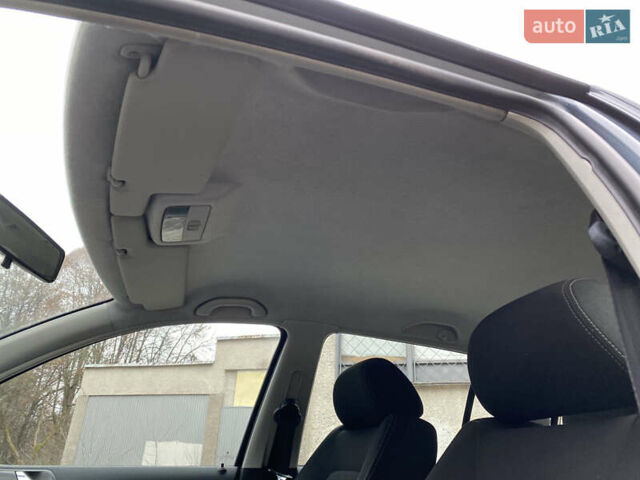 Серый Шкода Фабия, объемом двигателя 1.4 л и пробегом 258 тыс. км за 3950 $, фото 17 на Automoto.ua