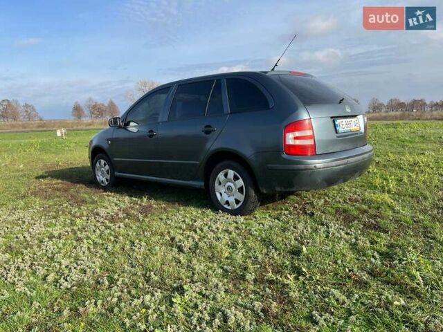 Серый Шкода Фабия, объемом двигателя 1.4 л и пробегом 250 тыс. км за 4499 $, фото 2 на Automoto.ua