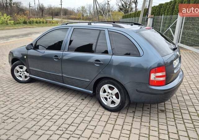 Серый Шкода Фабия, объемом двигателя 1.39 л и пробегом 299 тыс. км за 2999 $, фото 67 на Automoto.ua