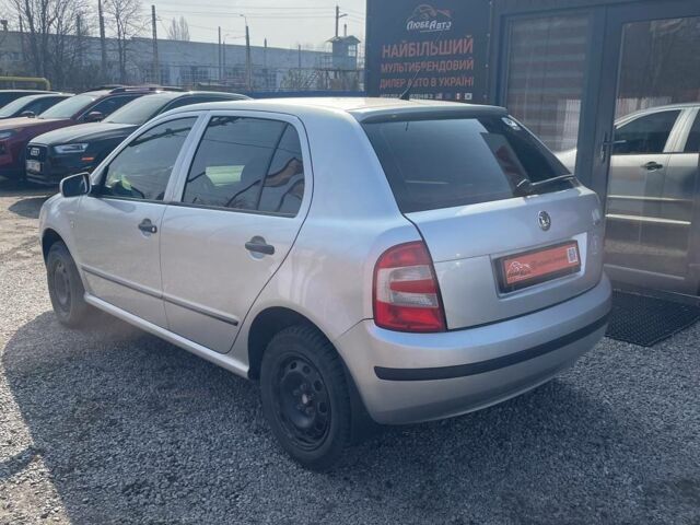 Серый Шкода Фабия, объемом двигателя 1.2 л и пробегом 200 тыс. км за 3700 $, фото 3 на Automoto.ua