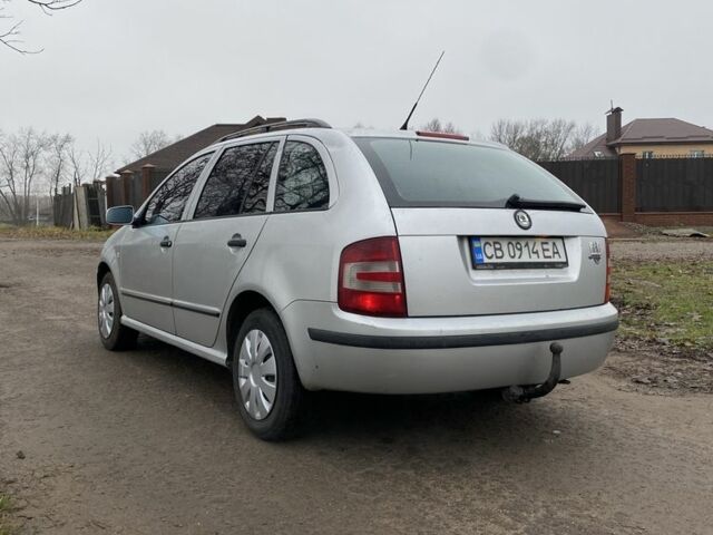 Серый Шкода Фабия, объемом двигателя 1.4 л и пробегом 230 тыс. км за 2800 $, фото 4 на Automoto.ua