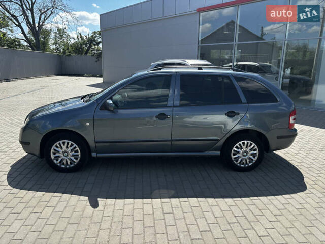 Серый Шкода Фабия, объемом двигателя 1.4 л и пробегом 272 тыс. км за 4500 $, фото 5 на Automoto.ua