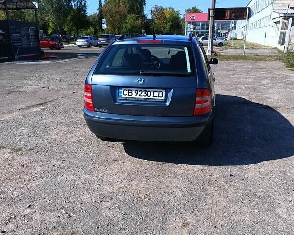 Сірий Шкода Фабія, об'ємом двигуна 1.39 л та пробігом 209 тис. км за 4600 $, фото 1 на Automoto.ua